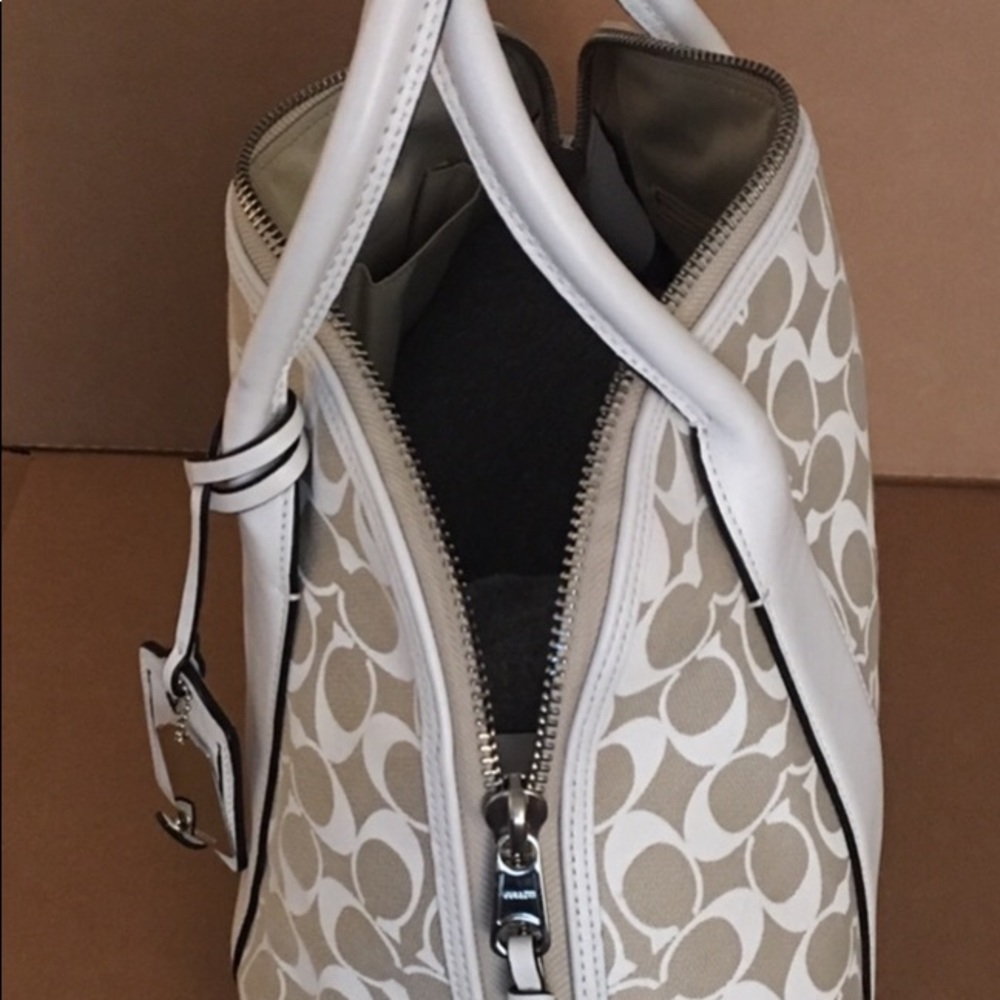 🚨SOLD🚨Coach Handbag👜 - Picture 6 of 7